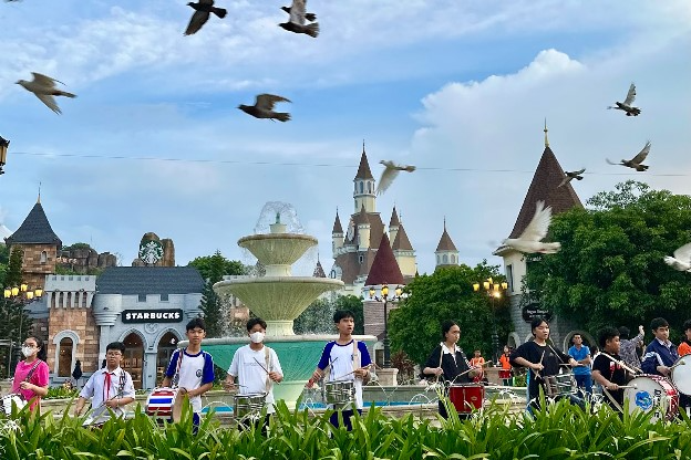 Hé lộ không khí Tuần lễ quốc tế thiếu nhi siêu hoành tráng tại VinWonders Nha Trang - Ảnh 4.