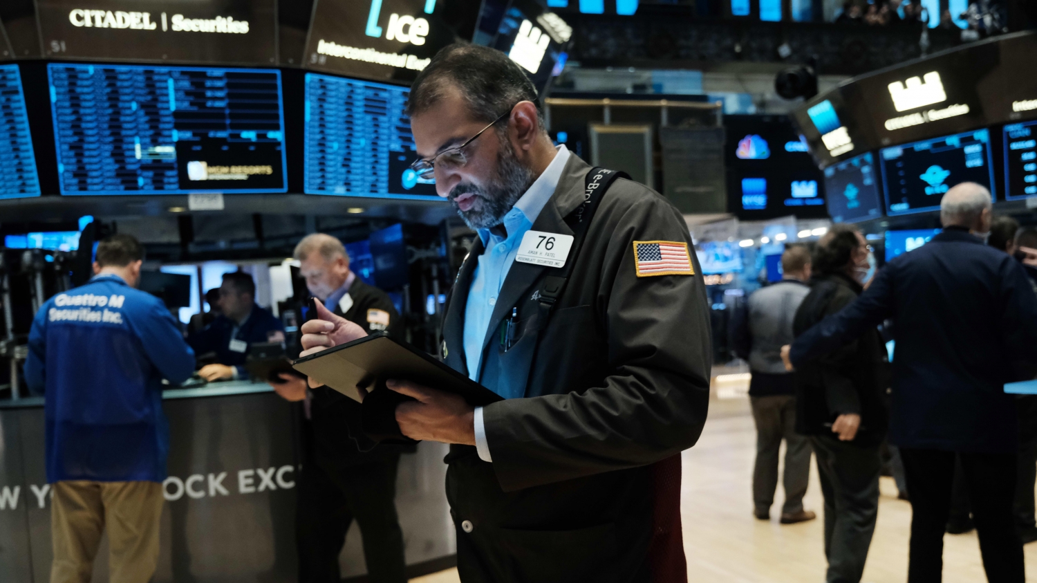 Thị trường chứng khoán thế giới ngày 1/6: Dow Jones tiếp tục giảm điểm