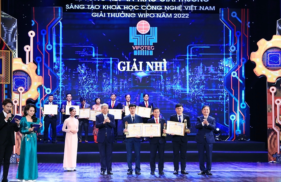 5 công trình khoa học công nghệ của ngành Điện đạt giải VIFOTEC 2022