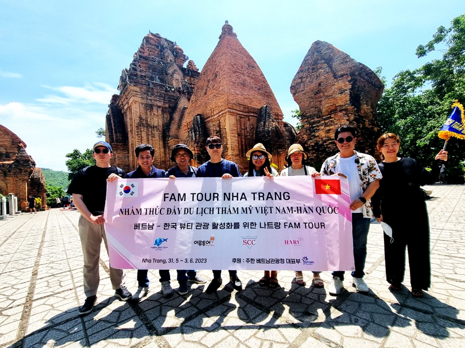 Đoàn Famtrip du lịch Hàn Quốc đến Nha Trang khảo sát
