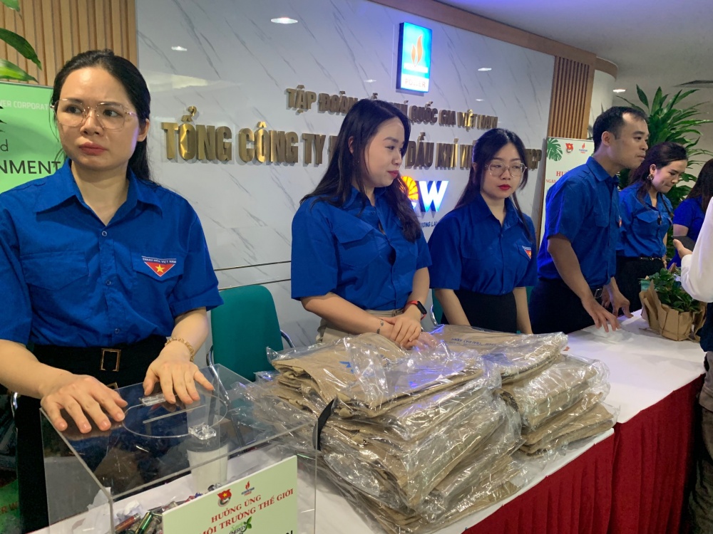 Đoàn Thanh niên PV Power “Đổi pin cũ- Nhận quà xanh” hưởng ứng ngày Môi trường Thế giới Đoàn Thanh niên PV Power “Đổi pin cũ- Nhận quà xanh” hưởng ứng ngày Môi trường Thế giới