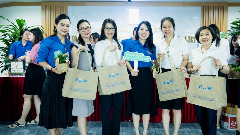 Đoàn Thanh niên PV Power “Đổi pin cũ- Nhận quà xanh” hưởng ứng ngày Môi trường Thế giới