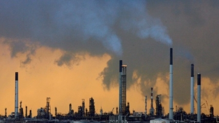 Phản ứng của các nhà máy lọc dầu châu Á sau khi Ả Rập Xê Út tăng giá bất ngờ, cắt giảm sản lượng