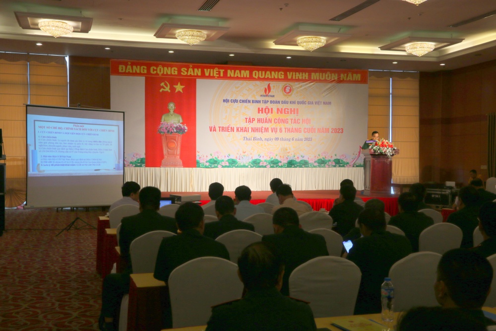 Hội CCB Tập đoàn tổ chức Hội nghị Tập huấn, tọa đàm kết hợp giáo dục truyền thống tại tỉnh Thái Bình Hội CCB Tập đoàn tổ chức Hội nghị Tập huấn, tọa đàm kết hợp giáo dục truyền thống tại tỉnh Thái Bình