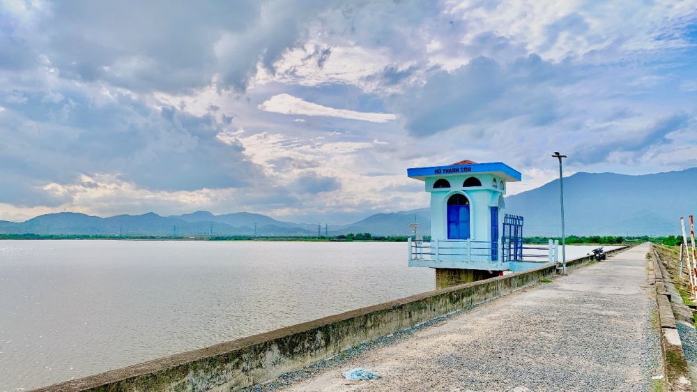 Khám Phá vẻ đẹp Hồ Thành Sơn