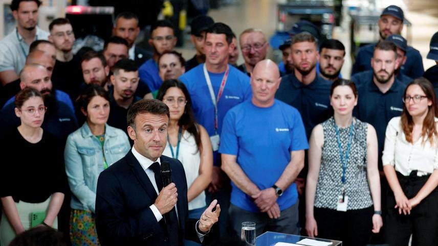 Tổng thống Pháp công bố kế hoạch hỗ trợ phát triển xăng sinh học cho máy bay