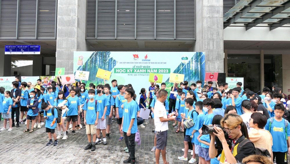 Đoàn Thanh niên Cơ quan Tập đoàn tổ chức Lễ xuất quân "Học kỳ xanh 2023"