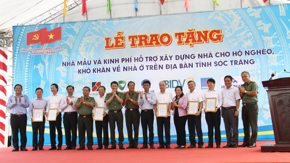 [PetroTimesMedia] Petrovietnam hỗ trợ 10 tỷ đồng xây nhà ở cho người nghèo tỉnh Sóc Trăng