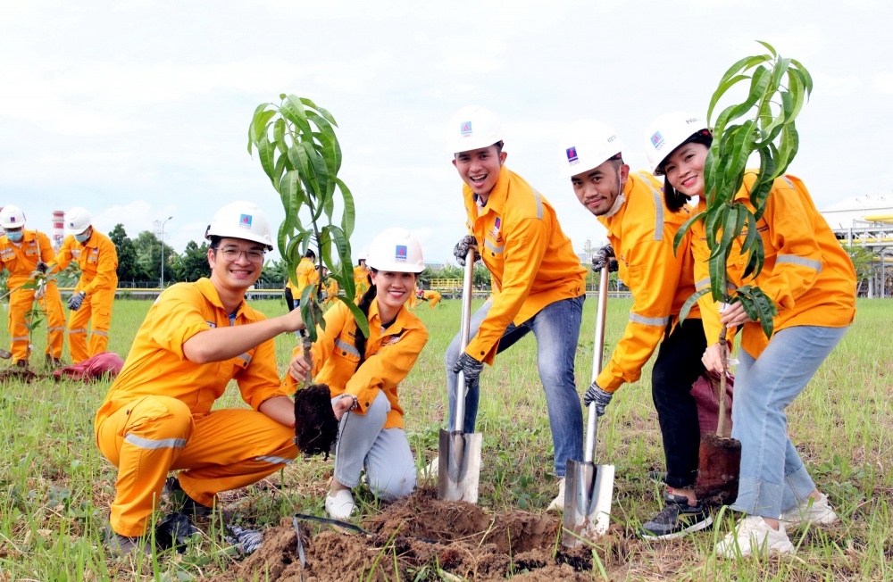 Người lao động PV GAS đồng lòng hưởng ứng các chương trình ATVSLĐ, bảo vệ môi trường sống