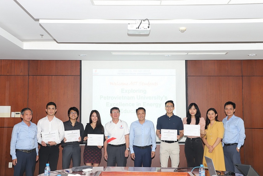 PVU tổ chức hướng dẫn thực tập cho học viên cao học AIT - Thái Lan