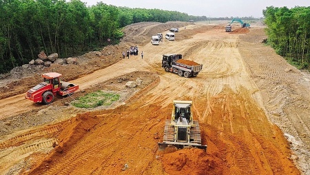 Thủ tướng yêu cầu tháo gỡ vướng mắc vật liệu xây dựng Dự án đường bộ cao tốc Bắc - Nam