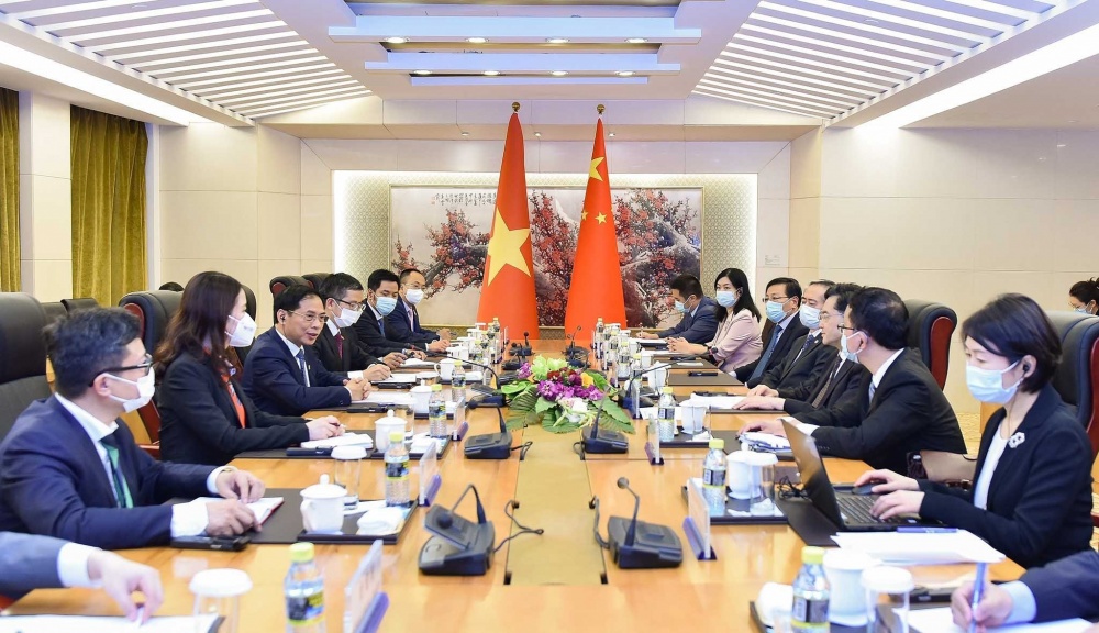 Bộ trưởng Ngoại giao Bùi Thanh Sơn điện đàm với Ủy viên Quốc vụ, Bộ trưởng Ngoại giao Trung Quốc Tần Cương