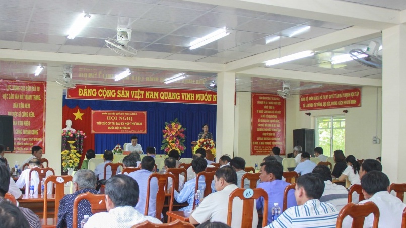 Đồng chí Lê Mạnh Hùng tiếp xúc cử tri xã Hồ Thị Kỷ (Cà Mau) sau Kỳ họp thứ 5, Quốc hội khoá XV