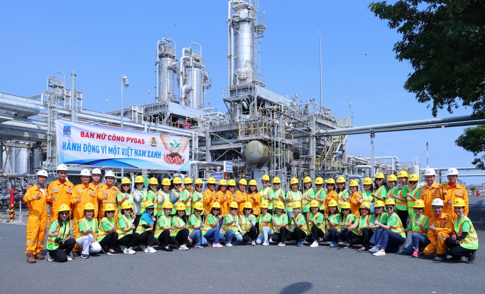 Chương trình “Hành động Vì một Việt Nam xanh” của Ban Nữ công PV GAS góp phần phủ xanh công trình khí PV GAS   