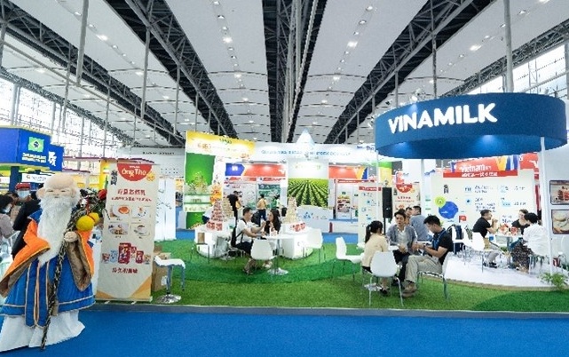 Sữa đặc Ông Thọ (Vinamilk) tạo ấn tượng tại hội chợ Quảng Châu, Trung Quốc