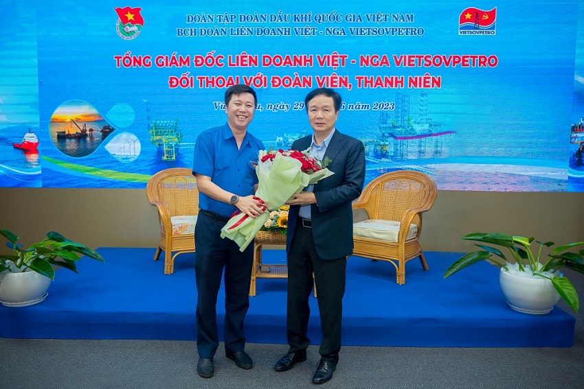 Tuổi trẻ tiếp bước truyền thống, phát huy văn hóa Vietsovpetro Tuổi trẻ tiếp bước truyền thống, phát huy văn hóa Vietsovpetro