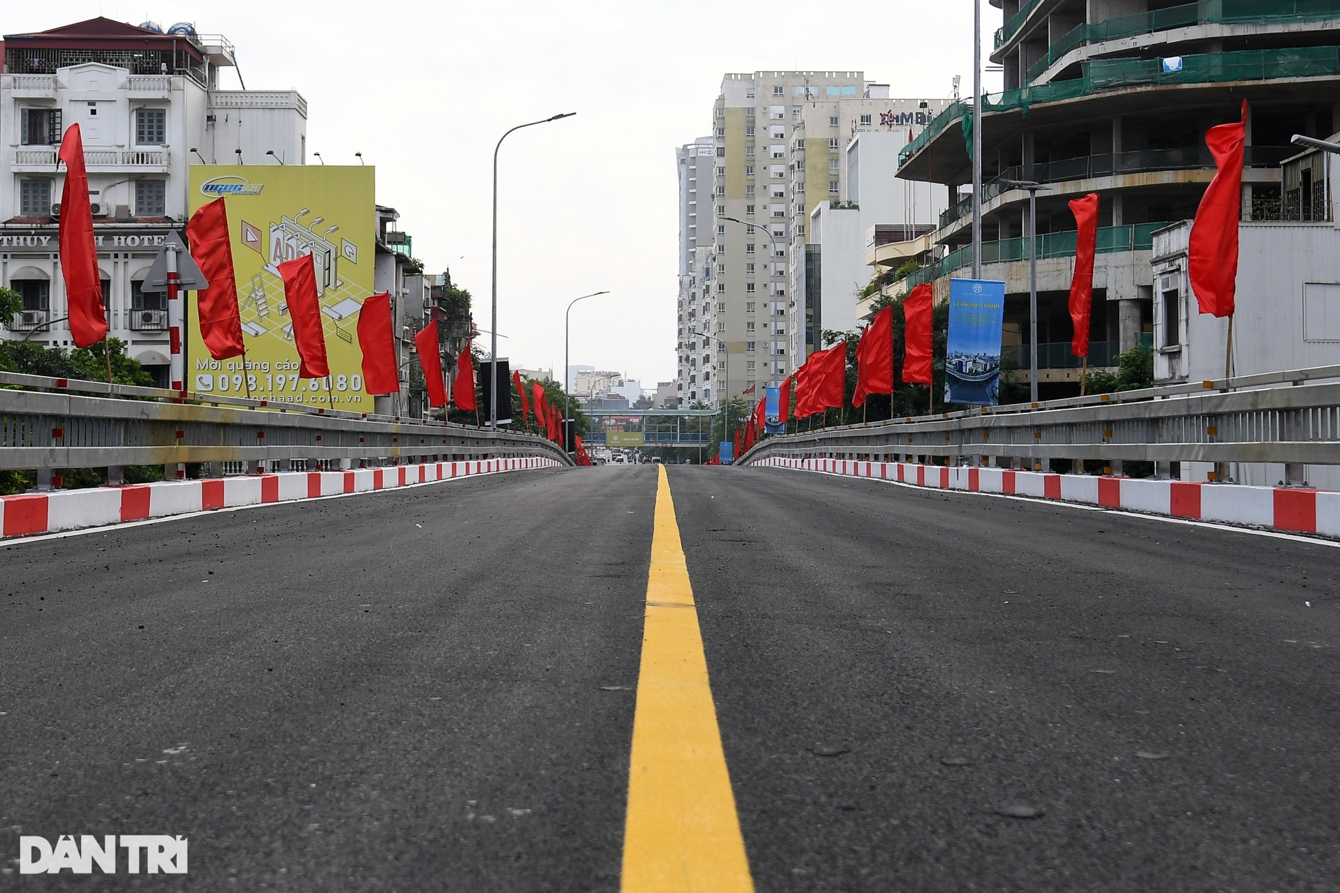Thông xe cầu vượt chữ C đầu tiên ở Hà Nội, trị giá gần 150 tỷ đồng - 5