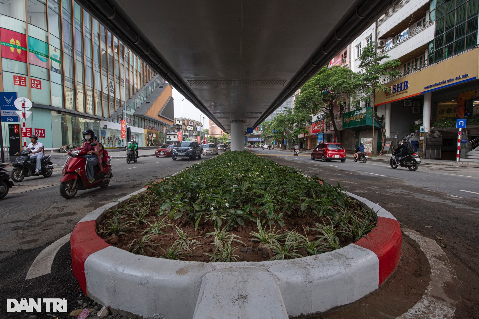 Thông xe cầu vượt chữ C đầu tiên ở Hà Nội, trị giá gần 150 tỷ đồng - 8