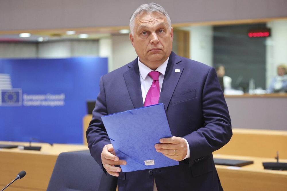 Hungary yêu cầu gia hạn miễn trừ lệnh trừng phạt Nga