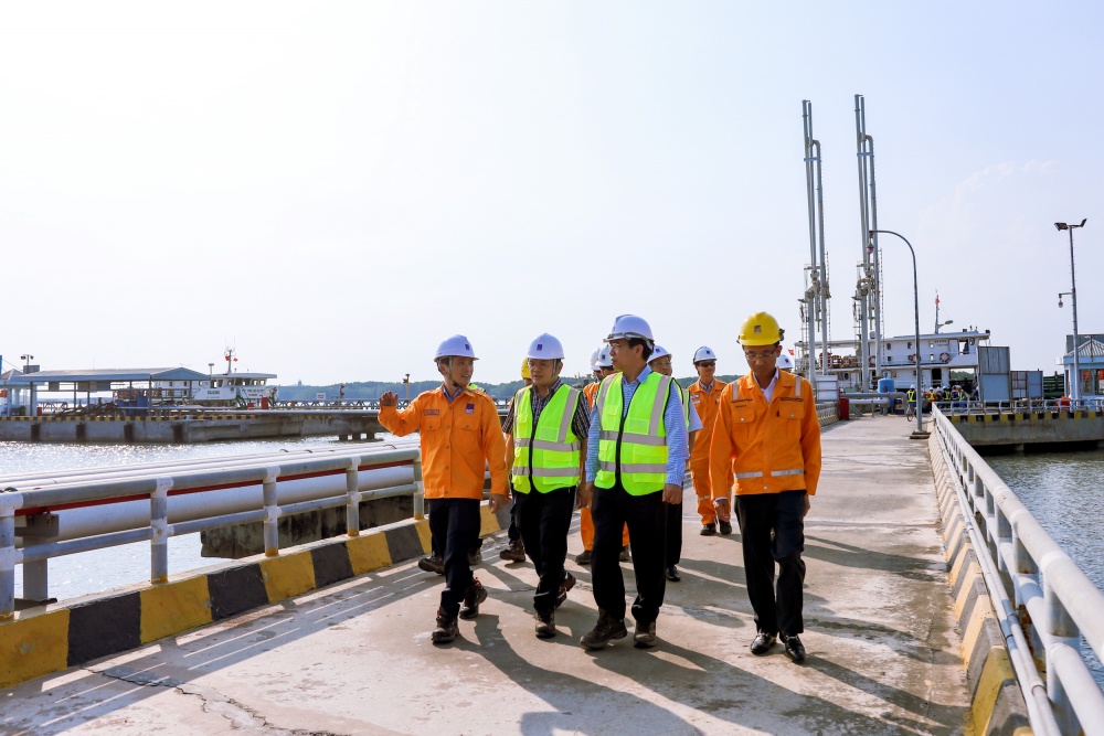 Cận cảnh kho cảng LNG “lịch sử” của Việt Nam