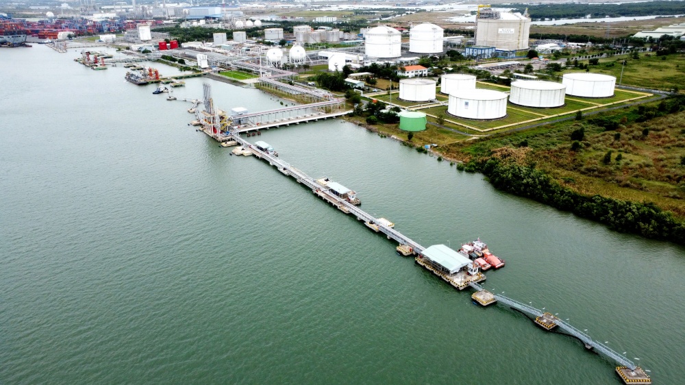 Cận cảnh kho cảng LNG “lịch sử” của Việt Nam