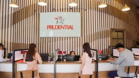 Prudential Việt Nam đang phân phối bảo hiểm qua ngân hàng nào?