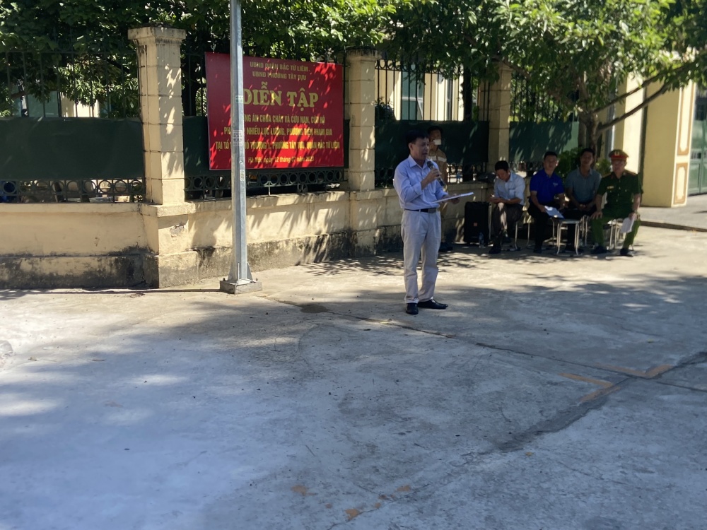 Hà Nội: Công an quận Bắc Từ Liêm tổ chức thực tập phương án chữa cháy và cứu nạn, cứu hộ