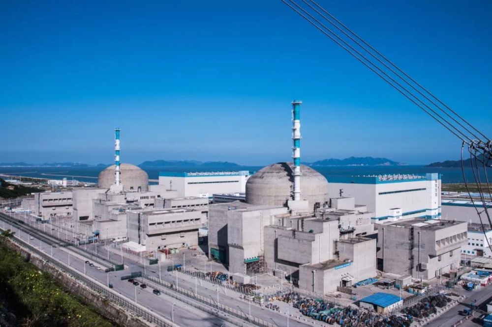 Trung Quốc tạm đóng cửa một lò phản ứng hạt nhân, Pháp lo lắng