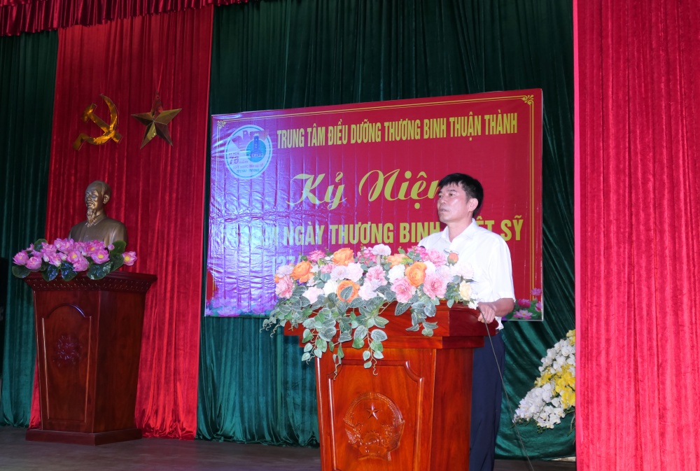 Đoàn công tác Petrovietnam thăm và tặng quà các thương, bệnh binh tại Thuận Thành, Bắc Ninh