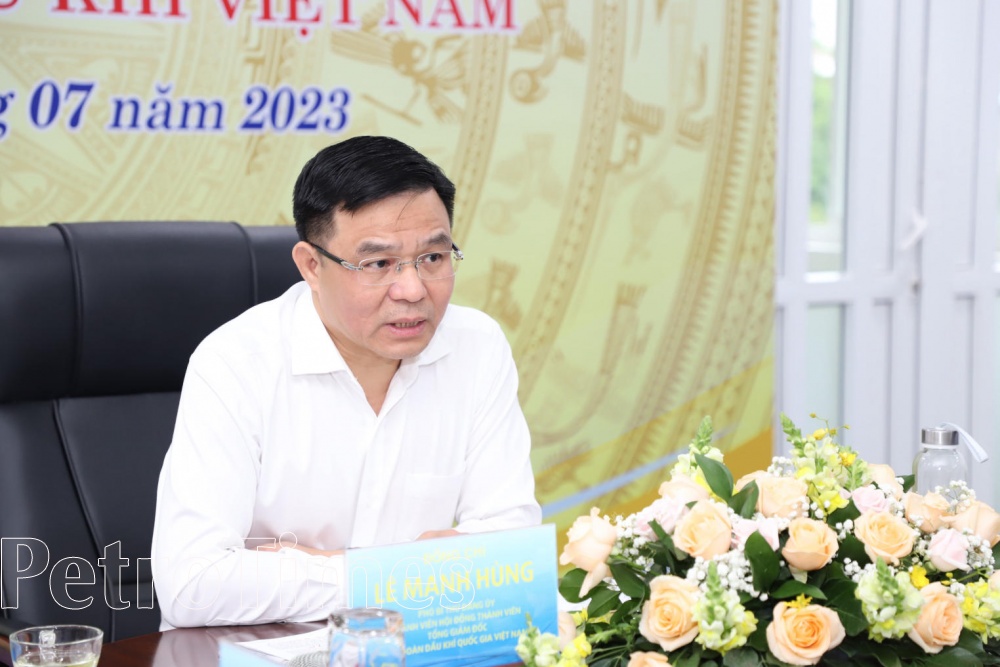 Tổng Giám đốc Petrovietnam Lê Mạnh Hùng làm việc với PVU: Xây dựng kế hoạch phát triển mang tính chiến lược dài hạn