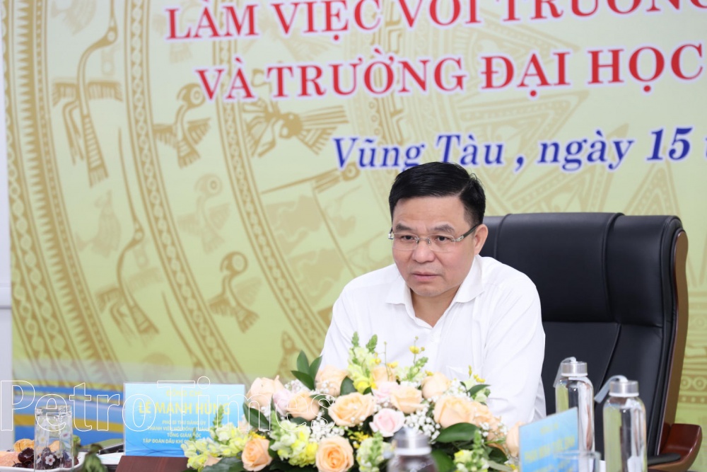 Tổng Giám đốc Petrovietnam Lê Mạnh Hùng làm việc với PVCollege: Điều chỉnh phạm vi đào tạo phù hợp với mục tiêu lớn của Tập đoàn