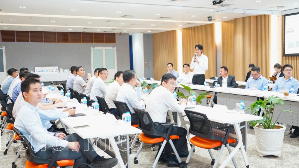 Lãnh đạo Petrovietnam thăm Tổ hợp Lọc hóa dầu Long Sơn và khảo sát khu vực dự kiến đầu tư dự án Petrovietnam thăm Tổ hợp Lọc hóa dầu Long Sơn và khảo sát khu vực dự kiến đầu tư dự án tại Long Sơn