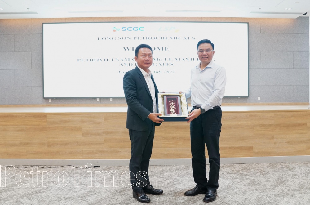 Petrovietnam thăm Tổ hợp Lọc hóa dầu Long Sơn và khảo sát khu vực dự kiến đầu tư dự án tại Long Sơn Petrovietnam thăm Tổ hợp Lọc hóa dầu Long Sơn và khảo sát khu vực dự kiến đầu tư dự án tại Long Sơn