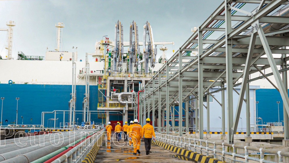 Tổng Giám đốc Petrovietnam Lê Mạnh Hùng kiểm tra hoạt động Kho cảng LNG Thị Vải Tổng Giám đốc Petrovietnam Lê Mạnh Hùng kiểm tra hoạt động Kho cảng LNG Thị Vải