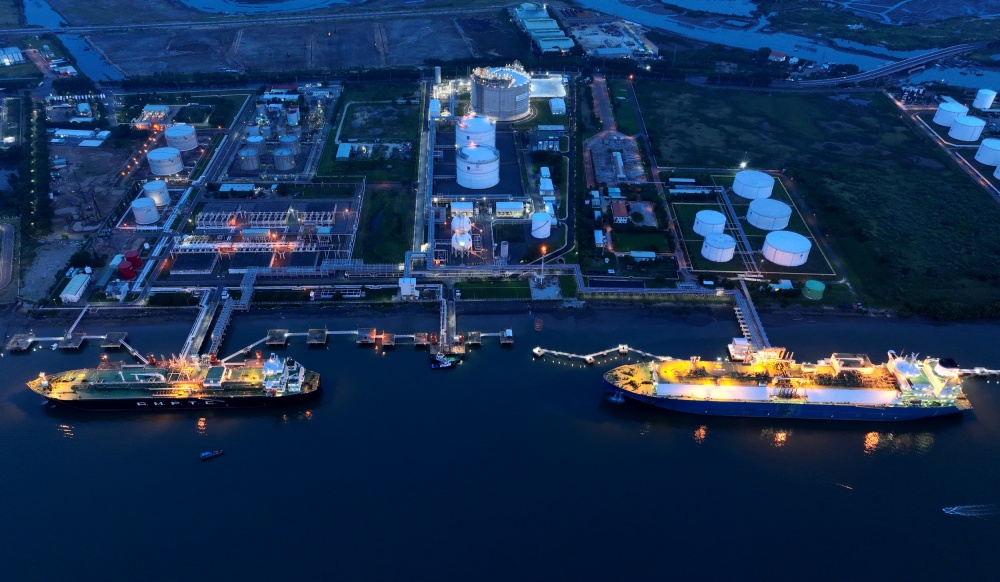 Hình ảnh bừng sáng của Kho cảng LNG Thị Vải sẽ là kỷ niệm đẹp đánh dấu tháng 7/2023 trong lịch sử LNG Việt Nam