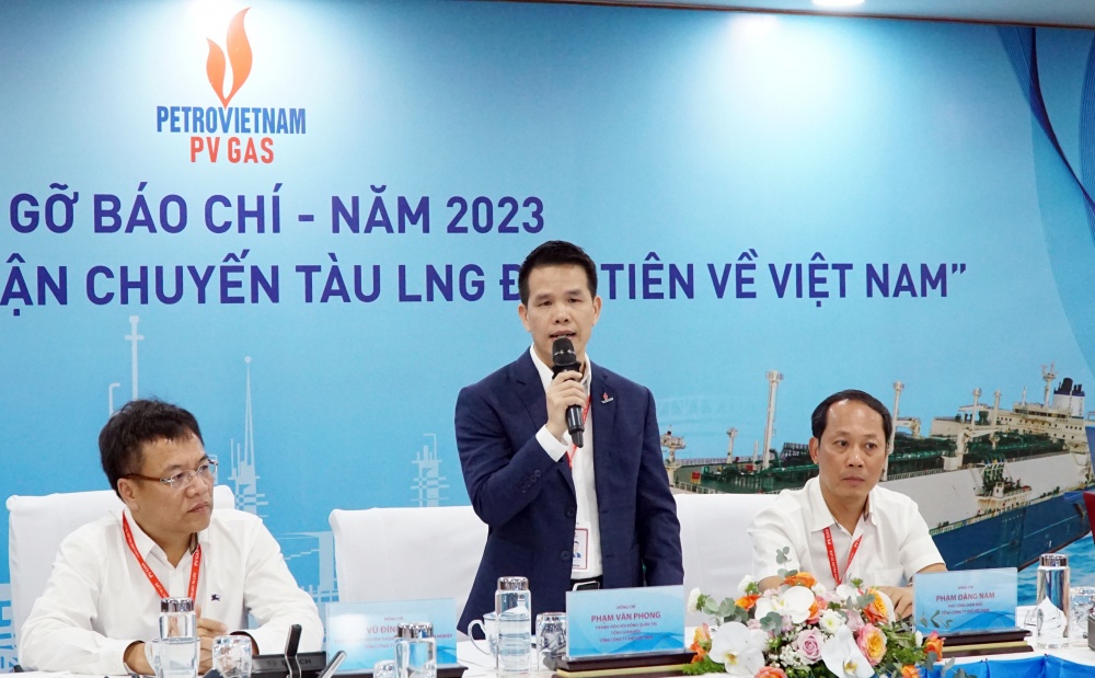 Tổng Giám đốc PV GAS Phạm Văn Phong chia sẻ các thông tin về dự án Kho LNG Thị Vải