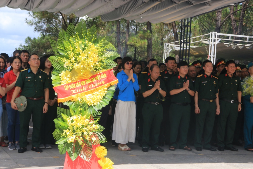 Hội CCB Cơ quan Tập đoàn tổ chức về nguồn tại miền Trung anh hùng Hội CCB Cơ quan Tập đoàn tổ chức về nguồn tại miền Trung anh hùng