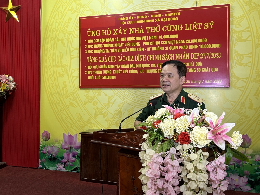 Hội CCB Tập đoàn ủng hộ xây nhà thờ liệt sĩ, tri ân gia đình chính sách tại xã Đại Đồng, huyện Thạch Thất