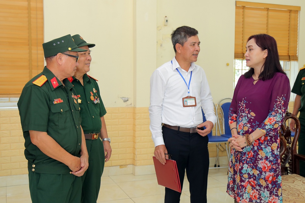 Công đoàn Dầu khí Việt Nam và Đoàn Thanh niên Tập đoàn thăm hỏi, tri ân các thương, bệnh binh tại Ninh Bình và Hà Nam