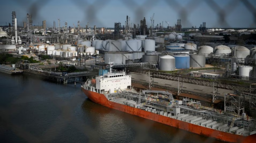 Không một tàu nào dám chở dầu của Iran bị Mỹ tịch thu