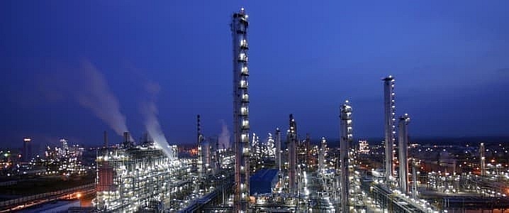 Các nhà máy lọc dầu châu Á đổ hàng tỷ USD vào hóa dầu