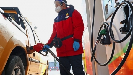 Trung Quốc tăng giá xăng dầu
