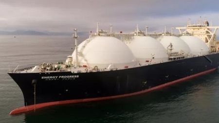 Big Oil liên tục ký hợp đồng LNG