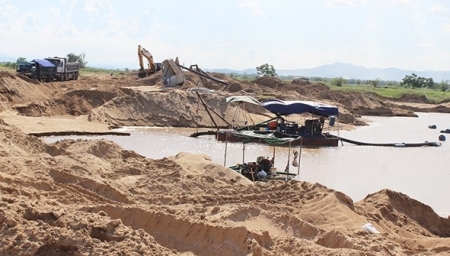 Vì sao Công ty Hải Toàn bị thu hồi giấy phép khai thác cát trên sông Tiền?