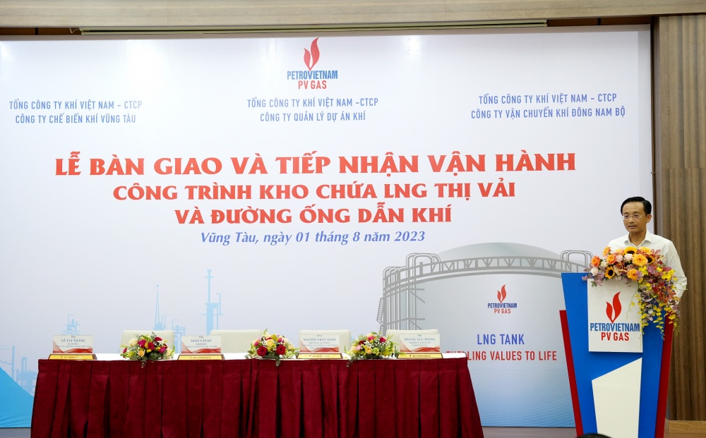 ông Trần Nhật Huy – Phó Tổng giám đốc PV GAS phát biểu khai mạc Lễ bàn giao và tiếp nhận vận hành kho cảng LNG Thị Vải, đường ống dẫn khí LNG Thị Vải – Phú Mỹ