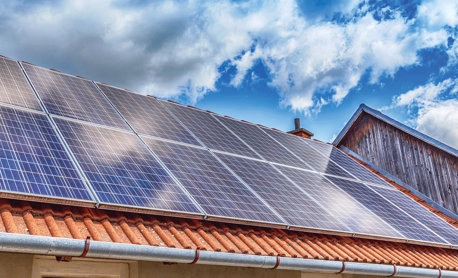 Bộ Công Thương yêu cầu kiểm tra điện mặt trời mái nhà