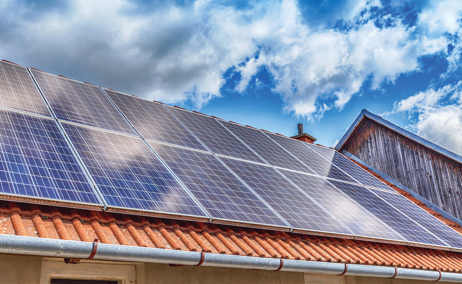 Bộ Công Thương yêu cầu kiểm tra điện mặt trời mái nhà