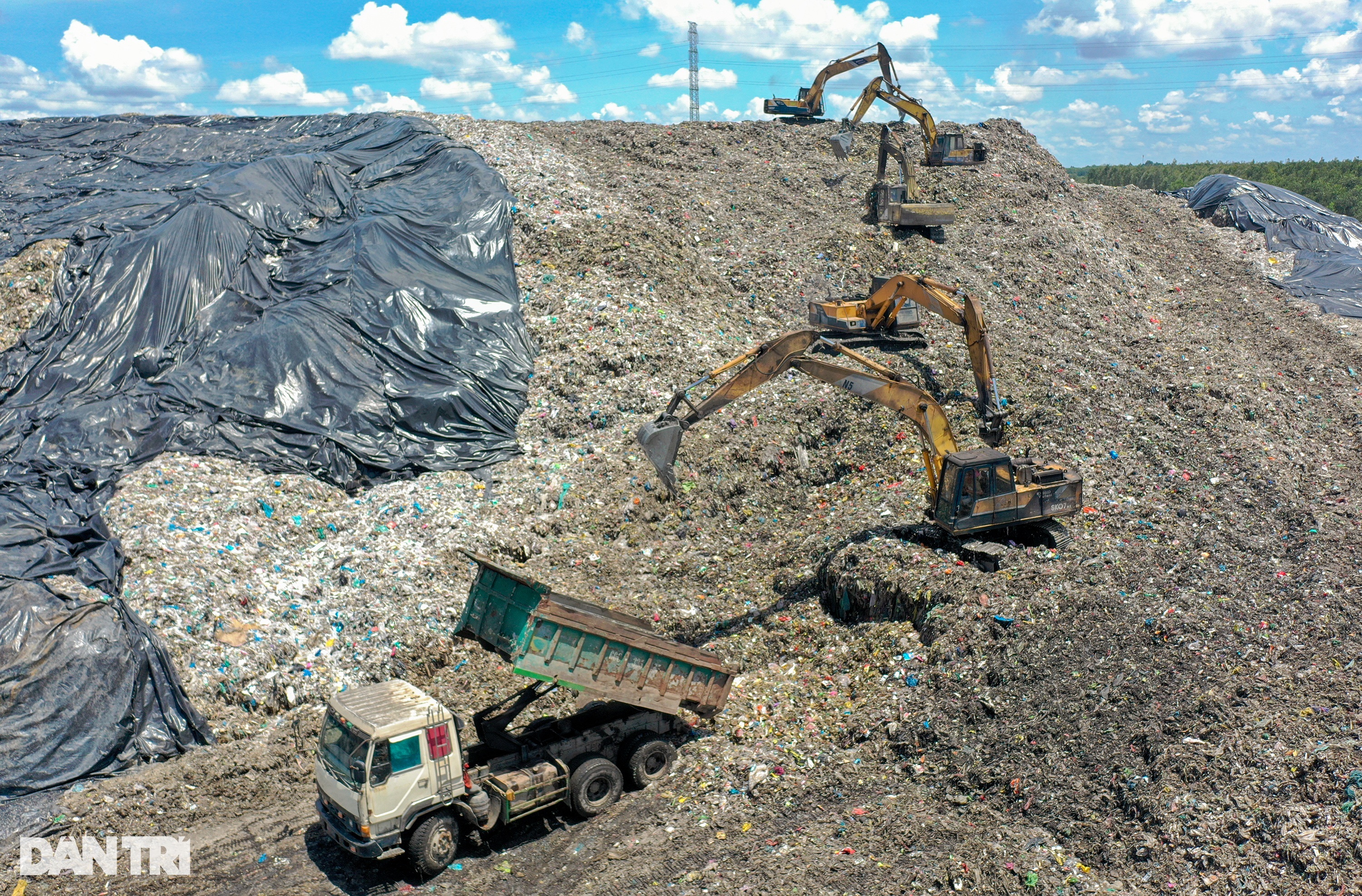 Khu xử lý rác tại TPHCM: Dự án bất động sau 4 năm cam kết không mùi hôi