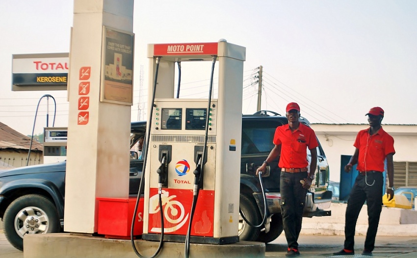 Nigeria sử dụng khí tự nhiên làm nhiên liệu khi giá xăng dầu tăng