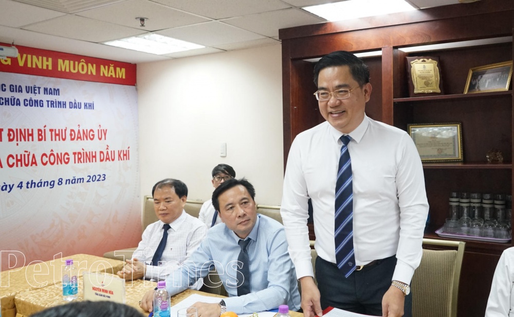 Trao quyết định Bí thư Đảng ủy Tổng Công ty PVMR nhiệm kỳ 2020-2025